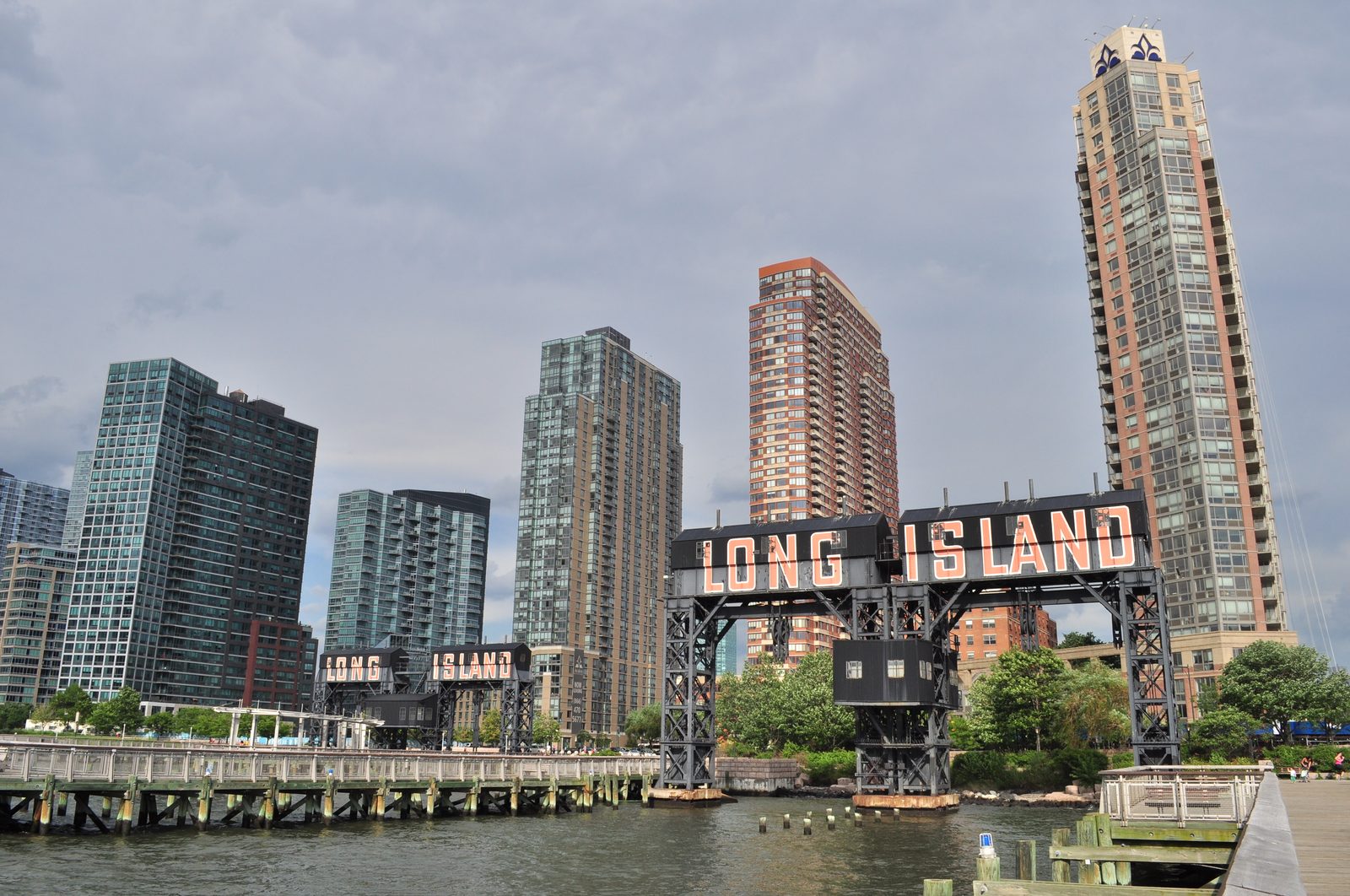 The 1925 gantries at Gantry Plaza State Park