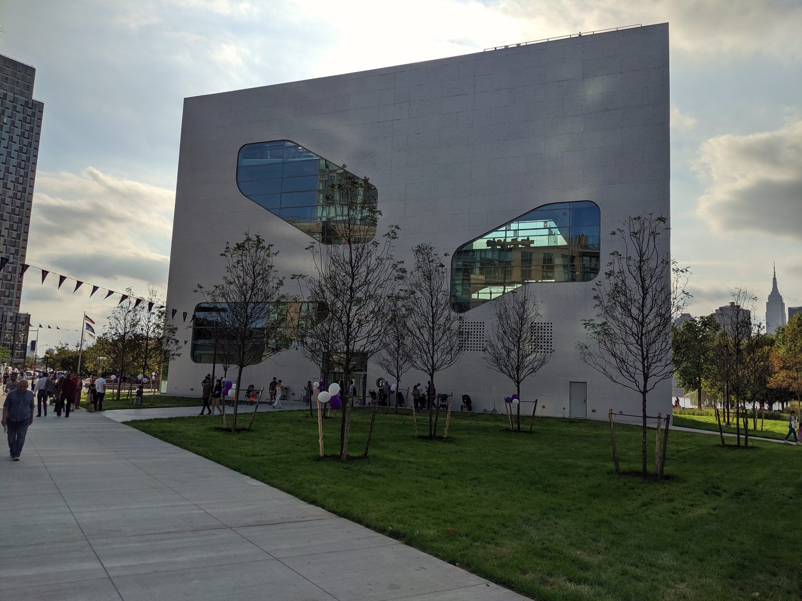 Hunters Point Library on opening day, September 2019