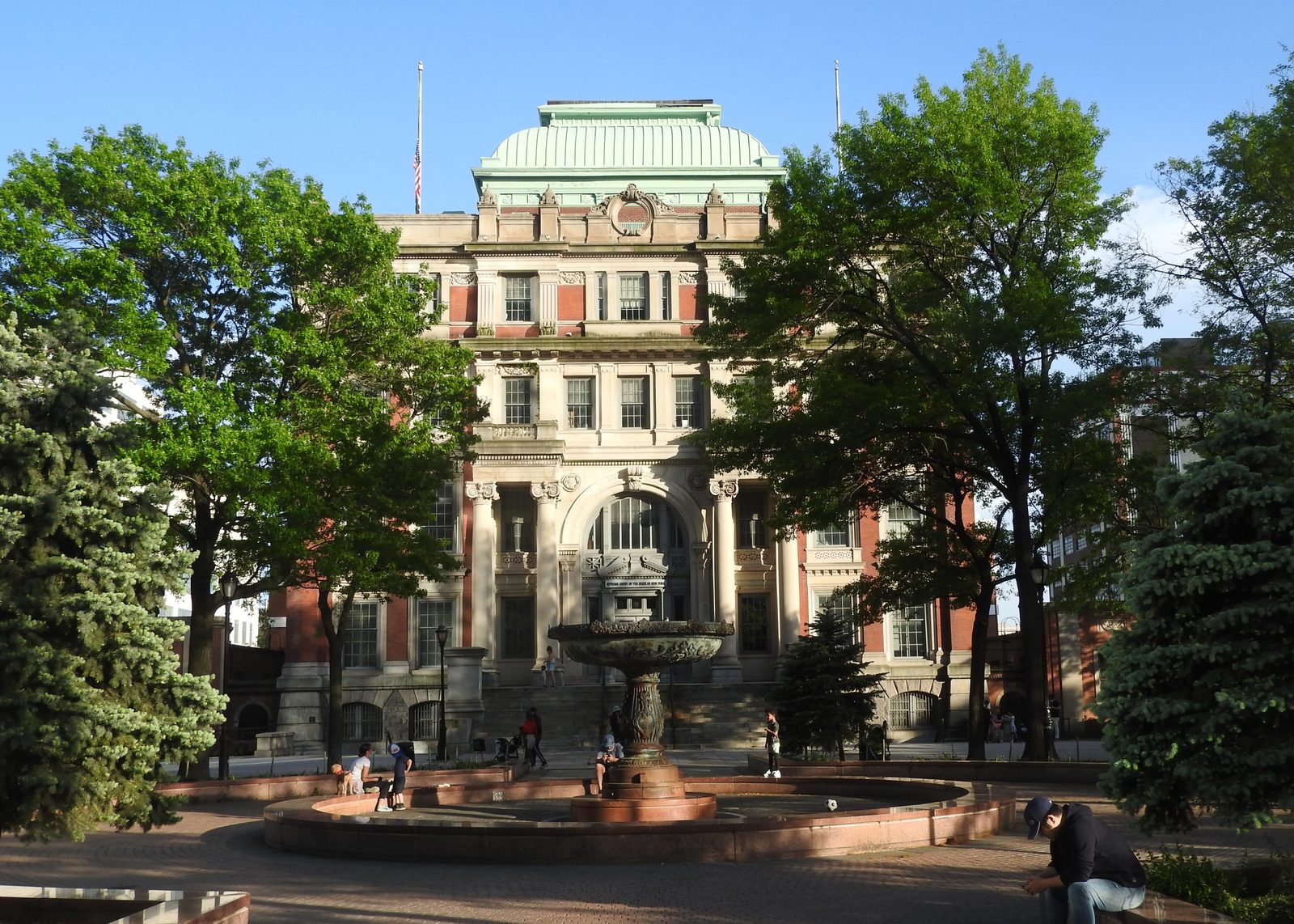 Long Island City Courthouse from Jackson Avenue